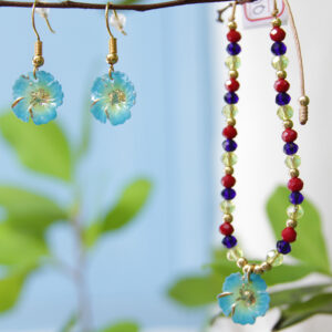Pulsera y aretes flor azul 04